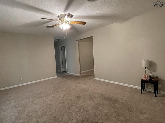 3rd image of 1600 Cedar Ave