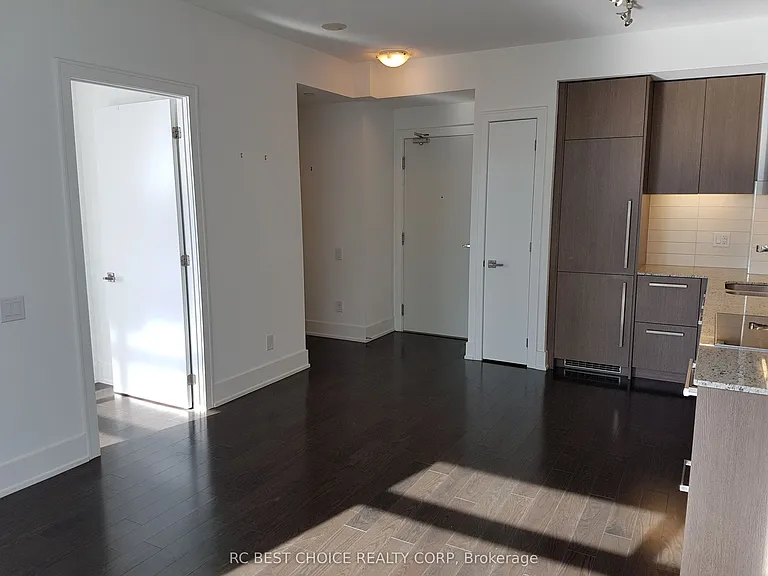 170 Avenue Rd #405 — Photo 17