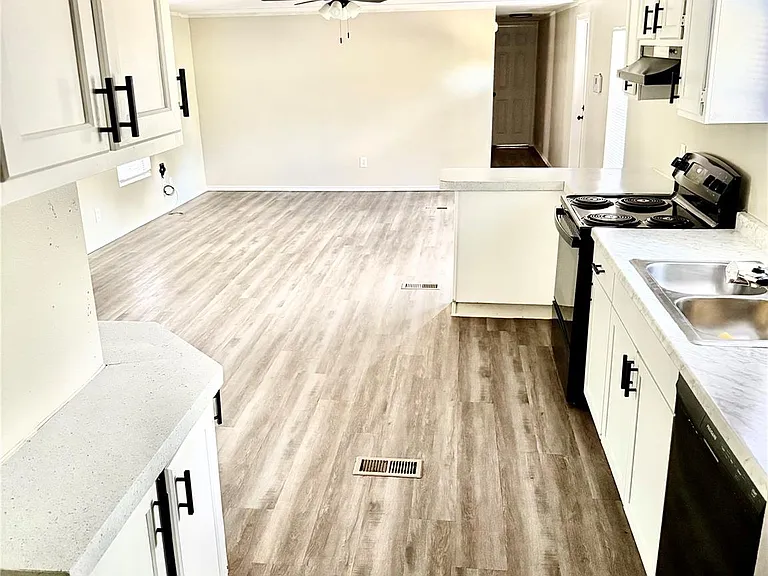 750 Oak Mdws — Photo 8