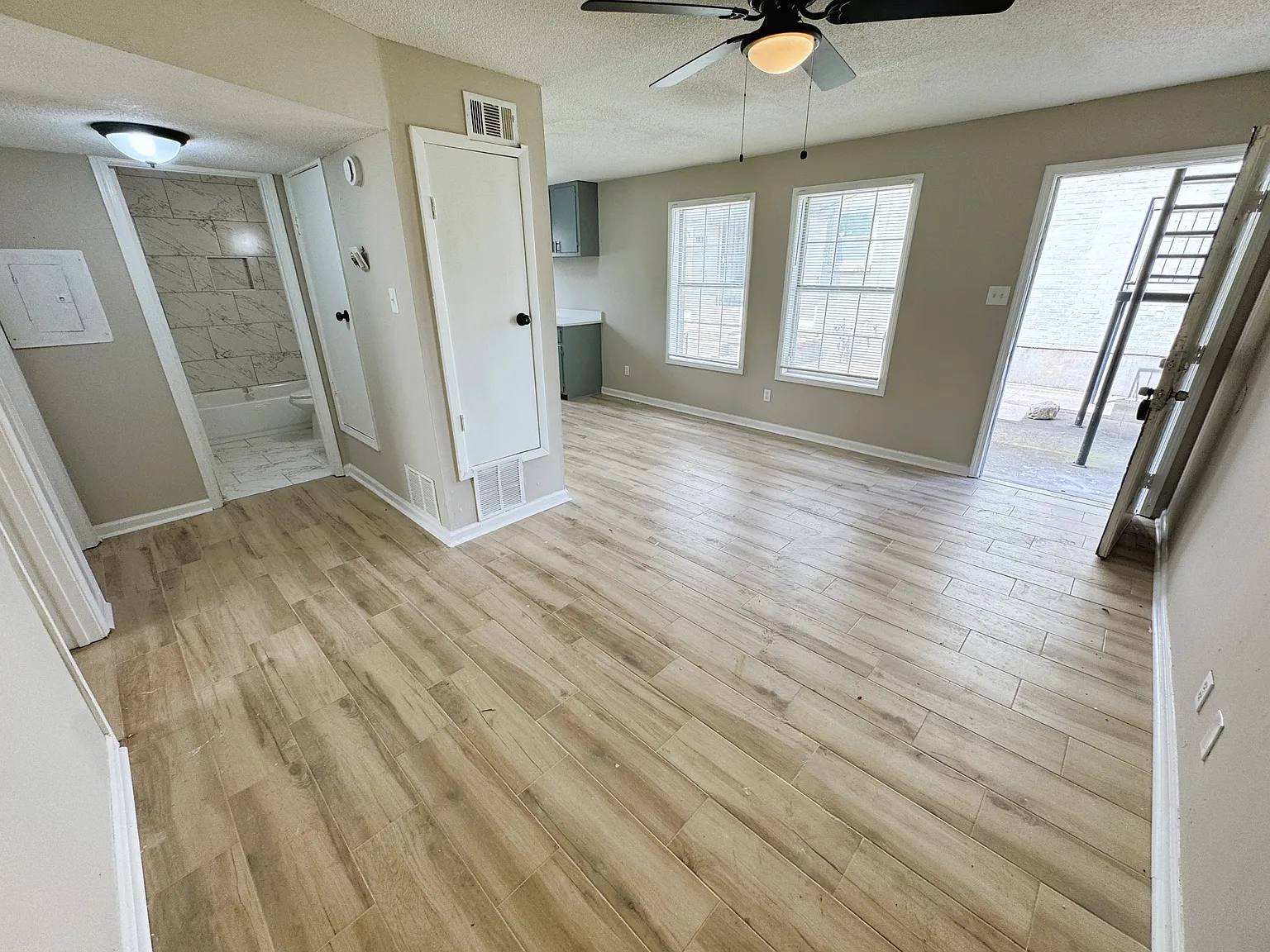 3453 Southern Avenue - 101 — Photo 3