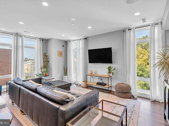 2nd image of 769 N Uber St Unit 4