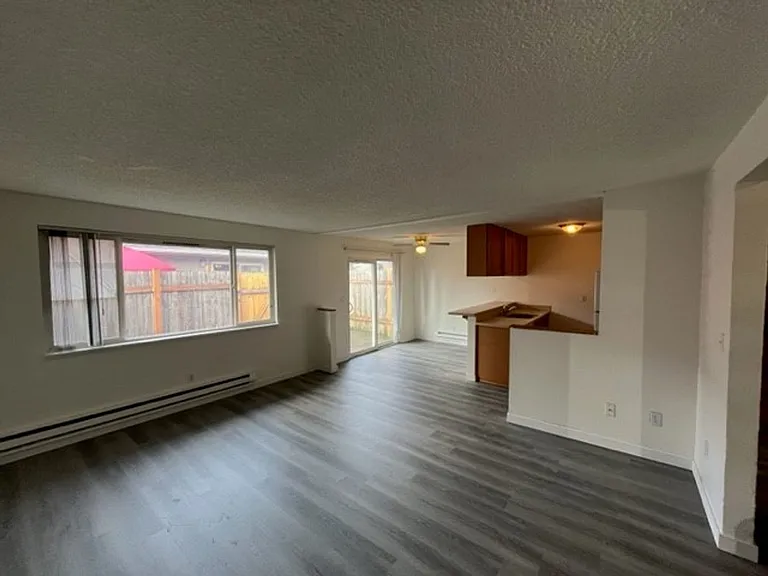 Riverside Village - 2 bedroom units - Auburn - RENOVATED — Photo 11