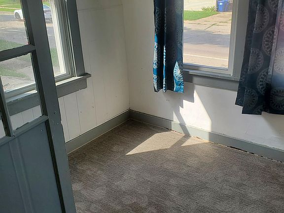 4th image of 432 N Prairie Ave APT 1