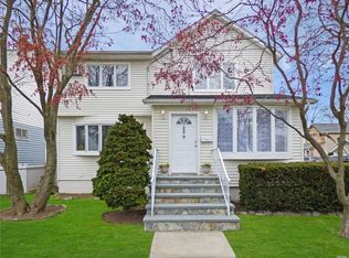 250 East Ave, Valley Stream, NY 11580