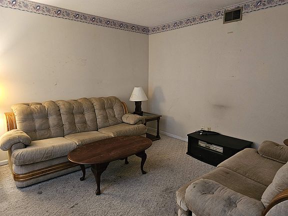 5th image of 6326 Thornfield Dr
