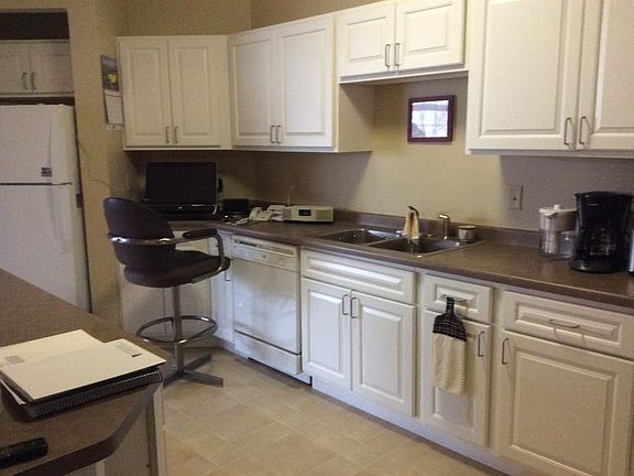 5th image of 2803 38th St E #303