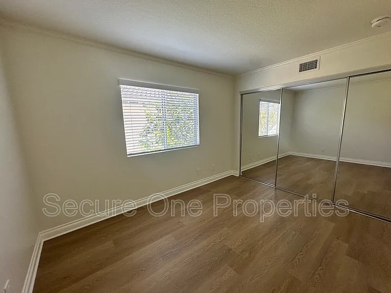 1740 Amarelle St — Photo 28