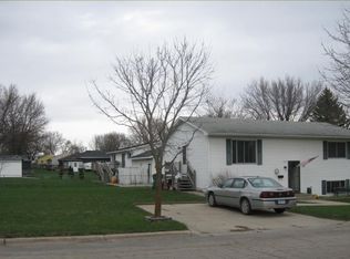 705 E 17th St, Albert Lea, MN 56007