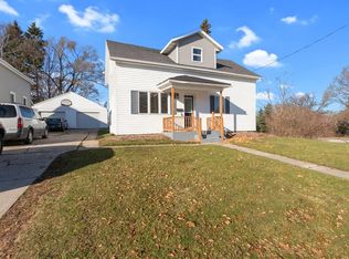 305 3rd St, Kewaunee, WI 54216