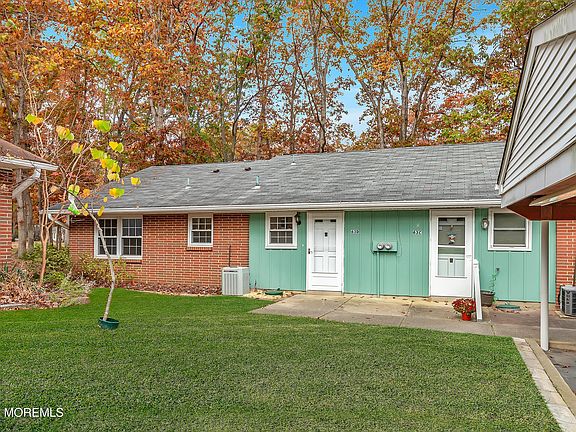 2nd image of 63D Buckingham Drive