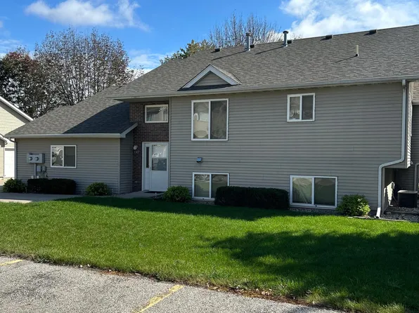 3307 Emerald Dr, Ames, IA 50010