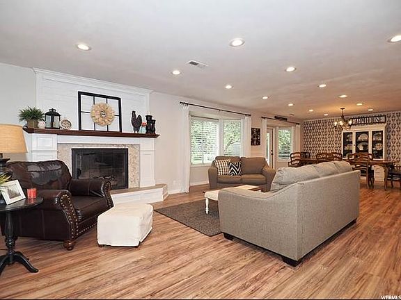 3rd image of 11210 S Blake Cir