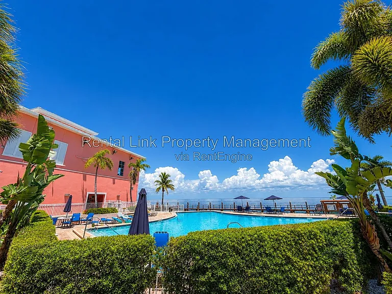 4728 Beach Dr SE #B — Photo 25