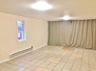 351 Walnut St APT 1, Waterbury, CT 06704