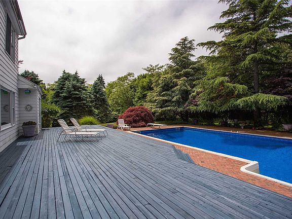 5th image of 740 Country Club Dr