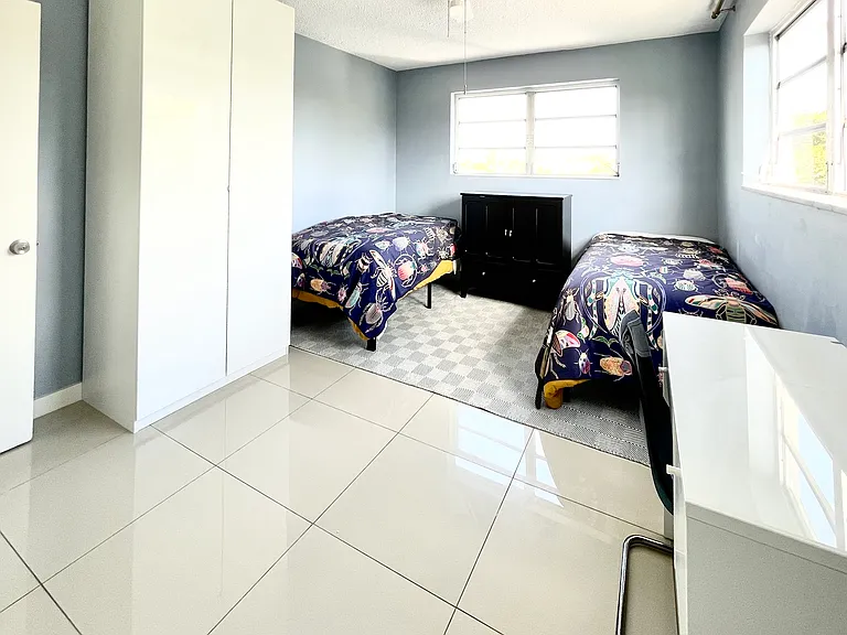 910 Jefferson Ave #4E — Photo 14