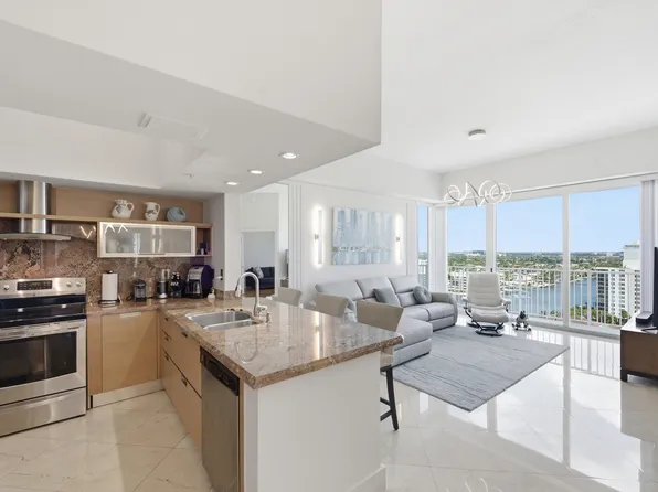 3020 NE 32nd Avenue #Ph1, Fort Lauderdale, FL 33308