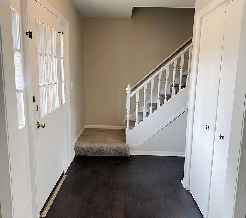 6111 Pingree Rd, Crystal Lake, IL 60014 | Zillow