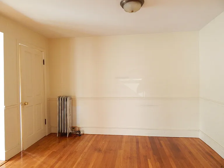 142 Sumner St #FRONT — Photo 6