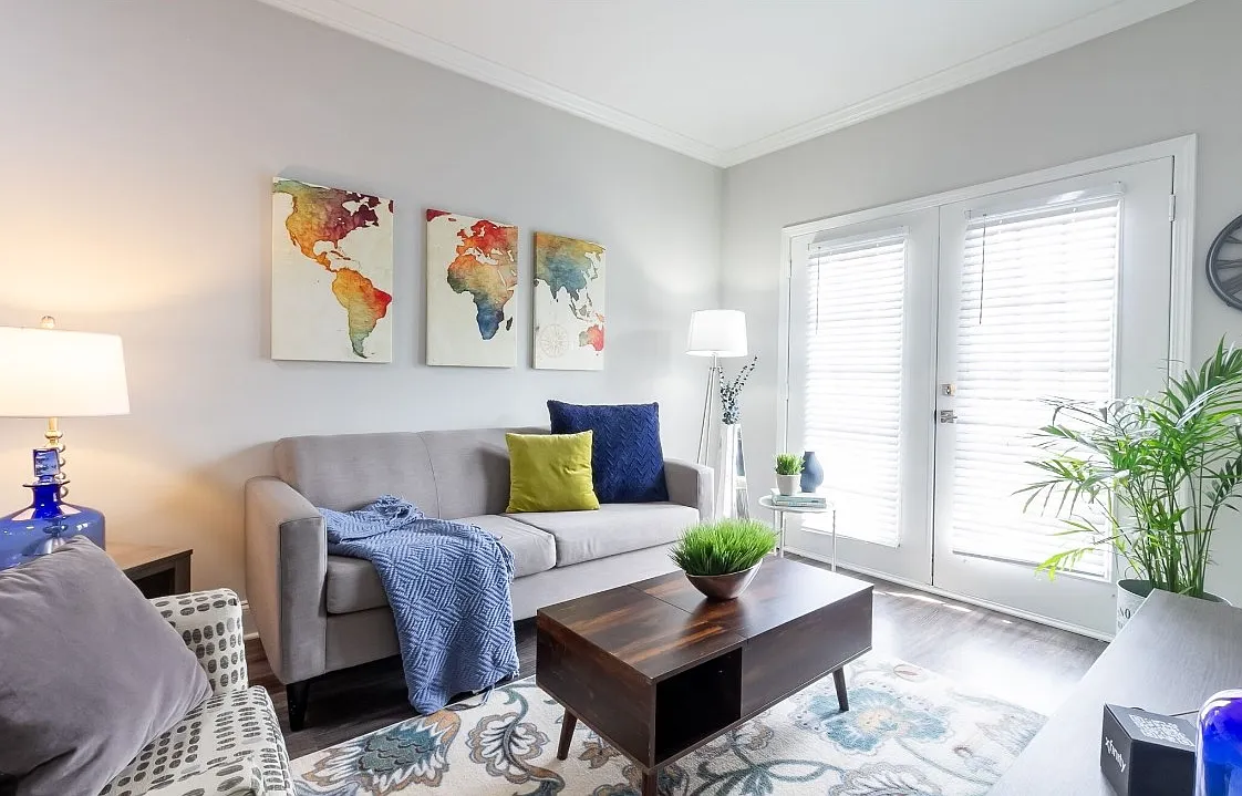 CB Lofts Apartments — Photo 4