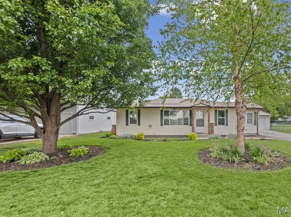 1512 Columbia Rd, Dupo, IL 62239