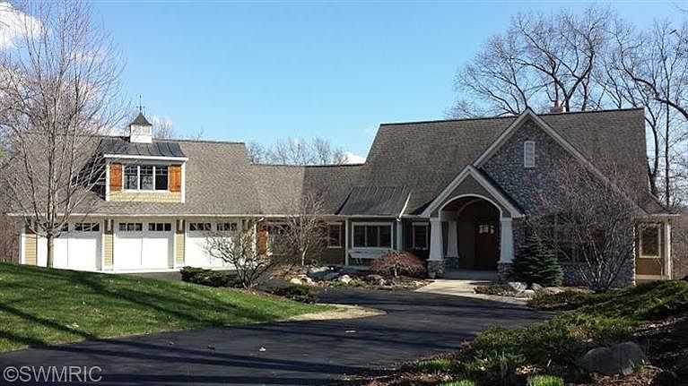 2nd image of 4366 S Oak Pointe Ct NE