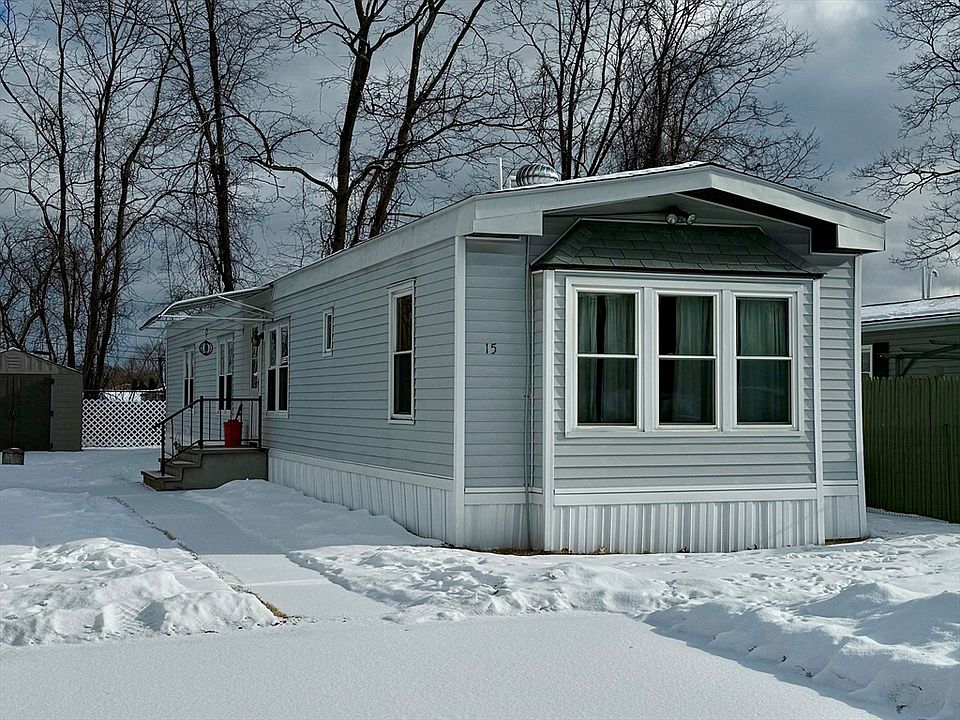 1st image of 15 Nelligan Dr