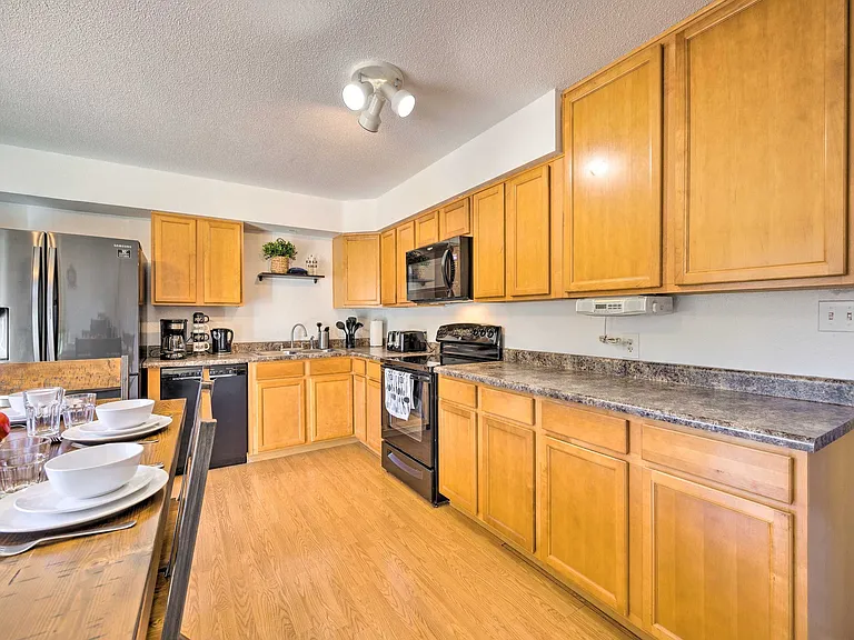 1005 N Baldwin St — Photo 12