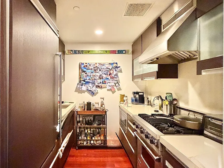 125 W 21st St #3C — Photo 5