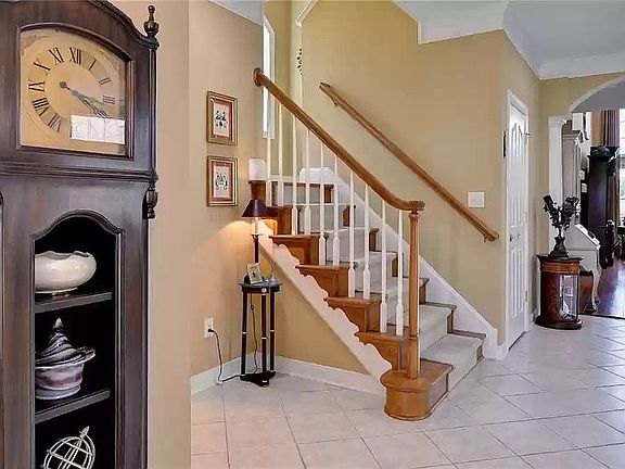 4th image of 5556 Villa Green Dr