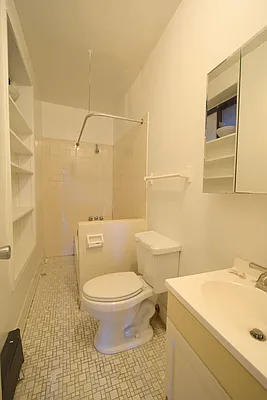 Rented by Uptown Flats LLC | media 8