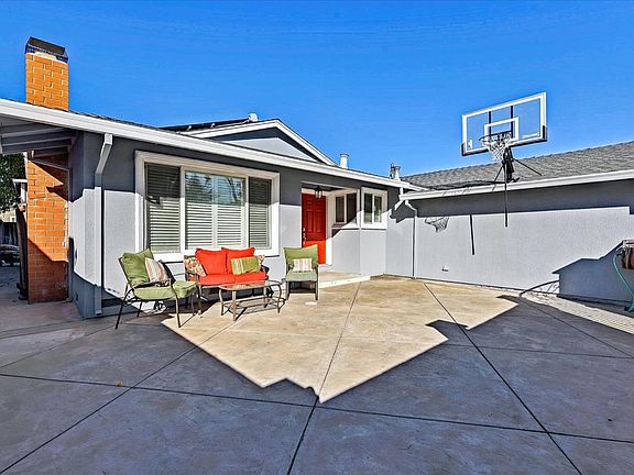 4th image of 5876 Santa Teresa Blvd