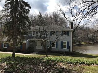 447 Colebrook Dr, Rochester, NY 14617
