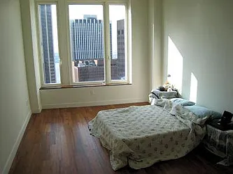 Rented by R New York