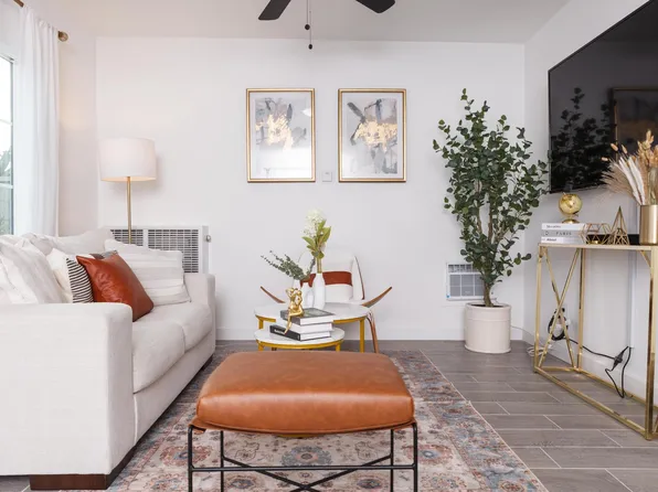 (undisclosed Address), Los Angeles, CA 90043