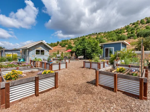8500 Tarwater Road, Santa Rosa, CA 95404