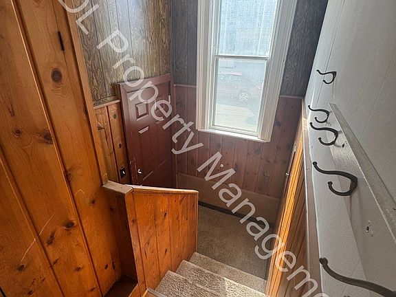 5th image of 814 Cass St