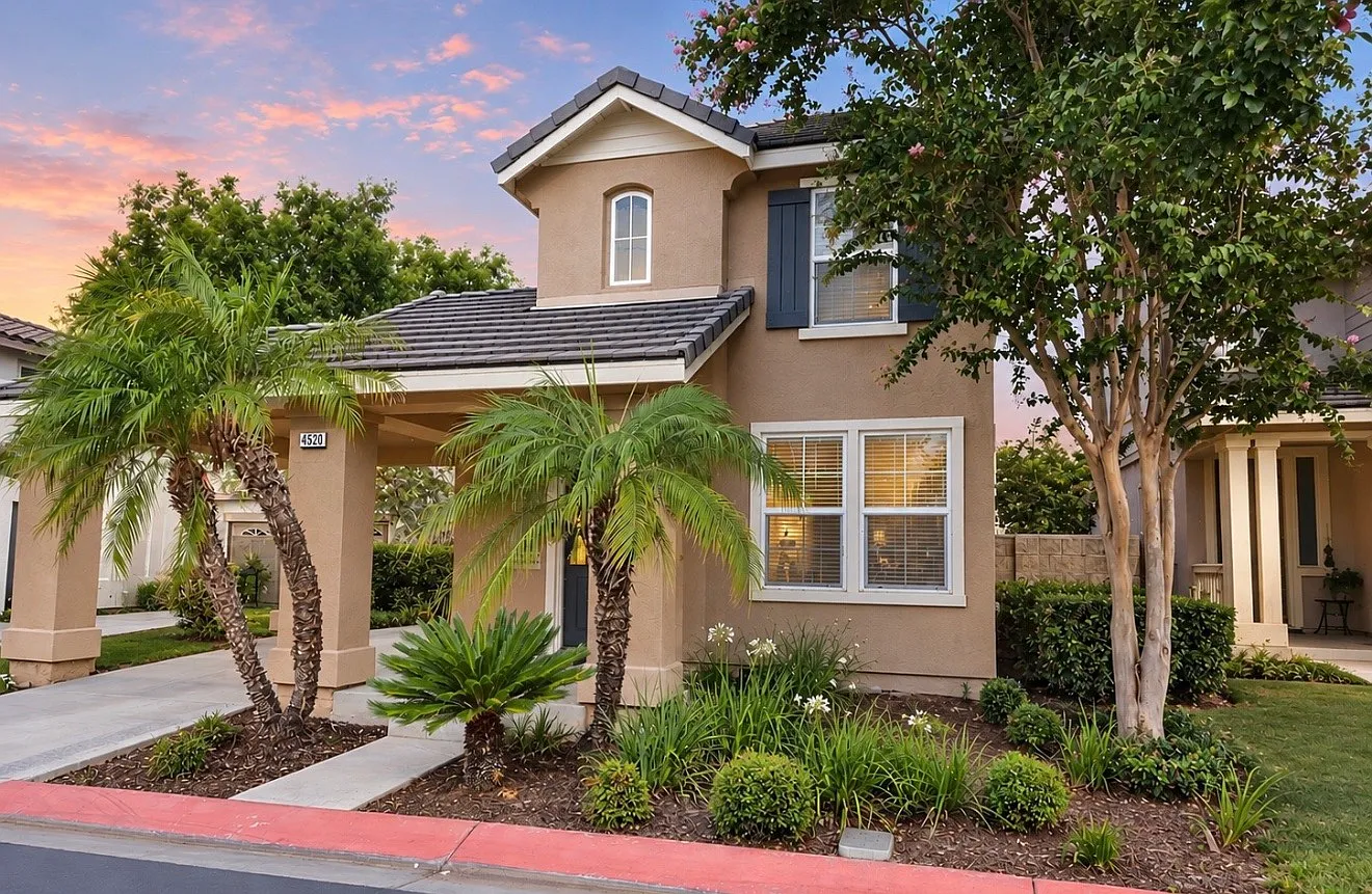 4 bed, 2.5 bath, 2112 sqft, $3,850 — Photo 3