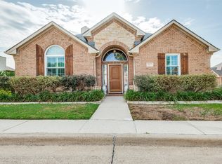 2617 Britany Cir, Bedford, TX 76022