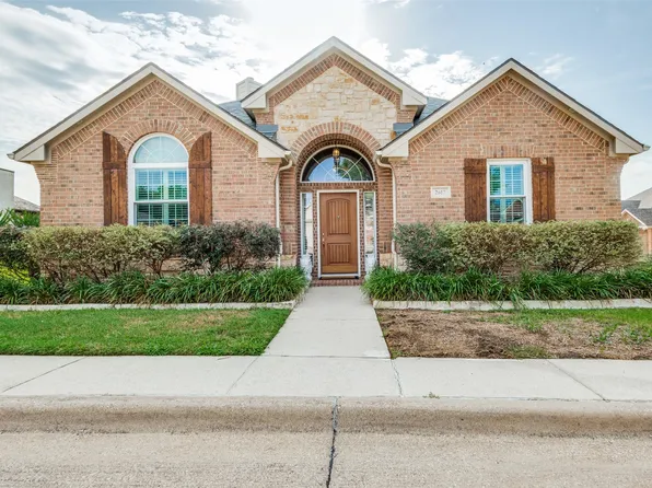 2617 Britany Cir, Bedford, TX 76022