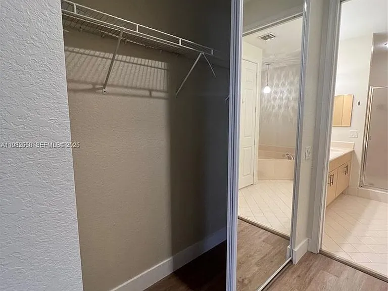 2816 Kinsington Cir #28-1 — Photo 12