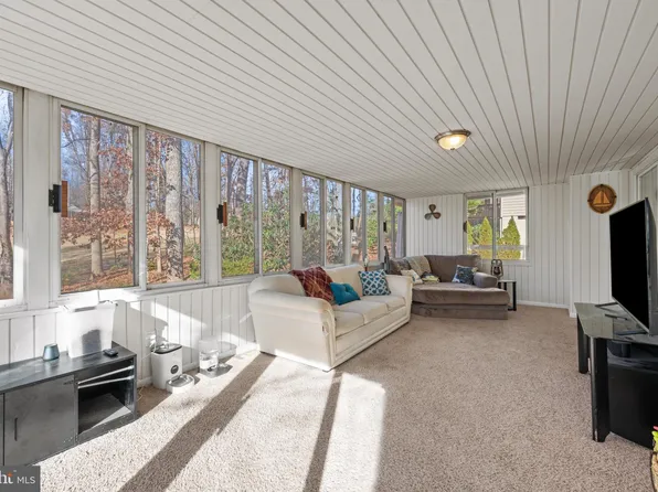 1309 Eastover Pkwy, Locust Grove, VA 22508