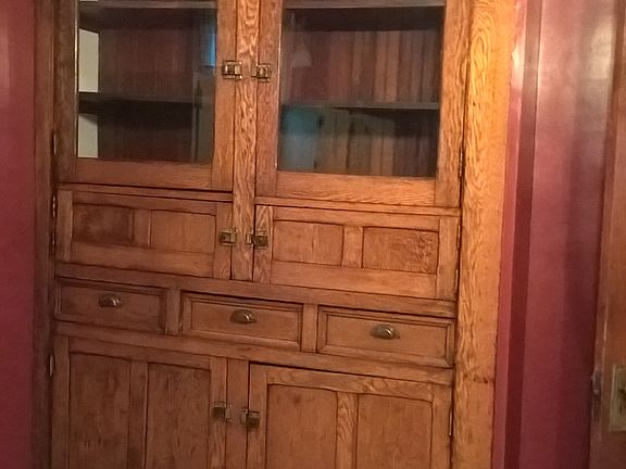 4th image of 206 East St
