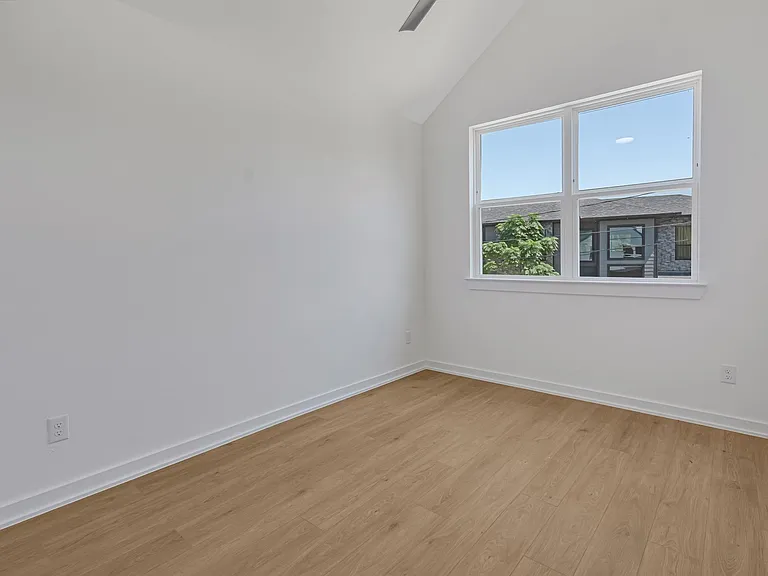 3620 Sauer St #B — Photo 24