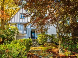 16 Woodland Dr, Rye, NY 10580