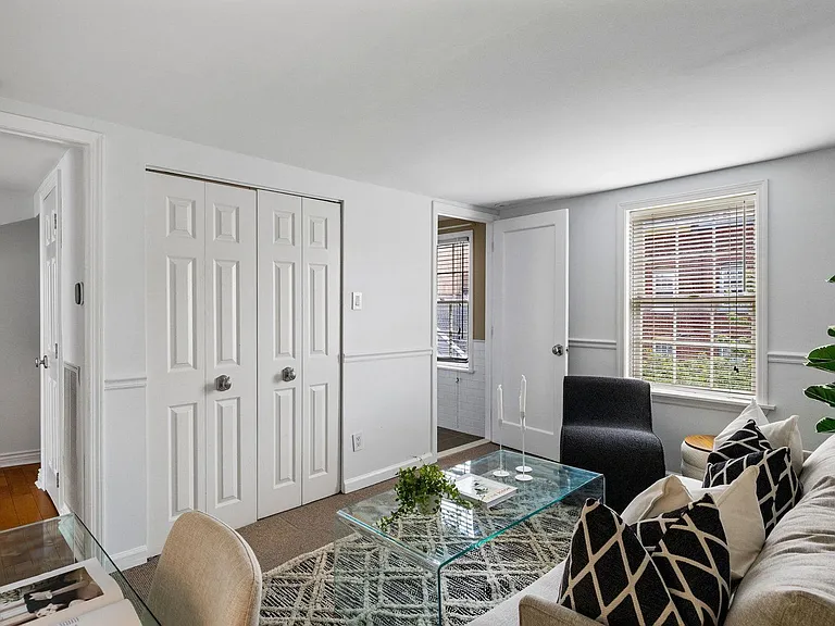 129A Bainbridge St — Photo 25
