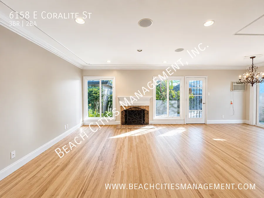 Stunning 3 Bedroom House with Pool — Photo 3