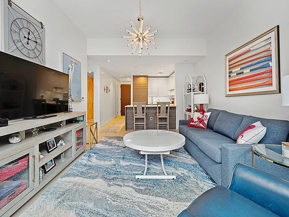 3rd image of 1 Franklin St #1002