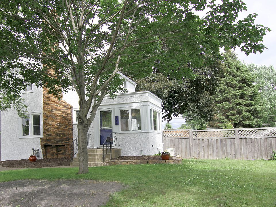 1st image of 644 15th Ave N