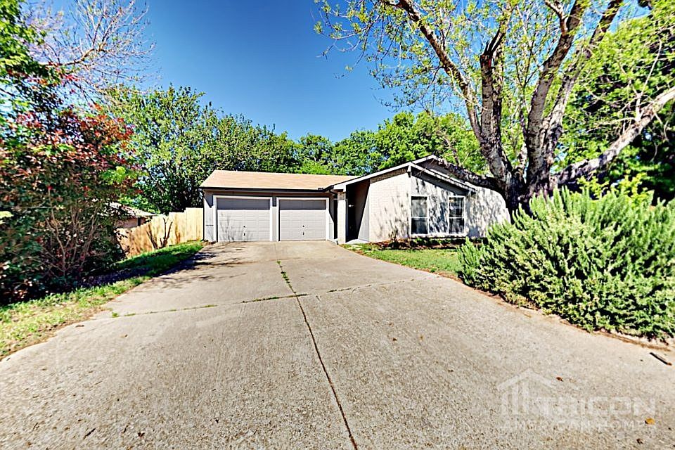 1st image of 5608 Espanola Dr